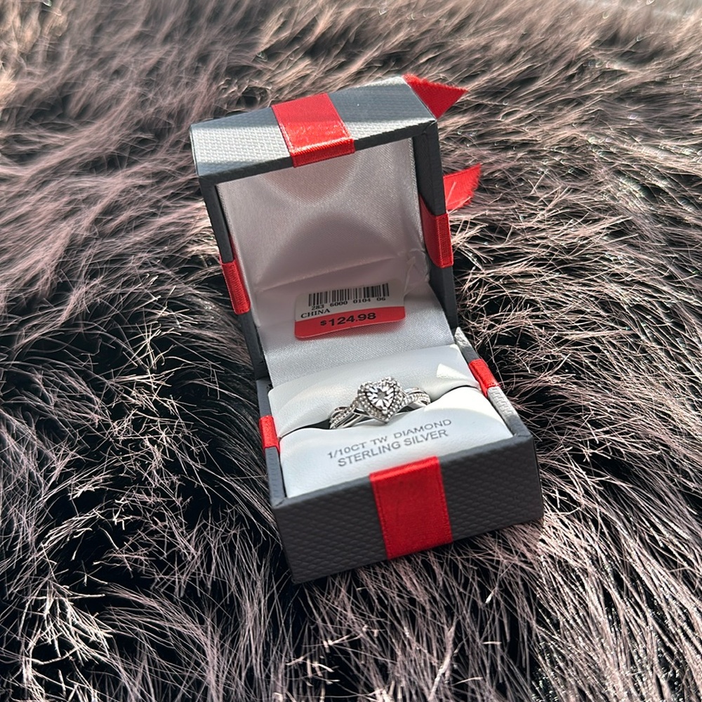 💎1/10CT TW Diamond Sterling Silver Heart Ring 🩵
